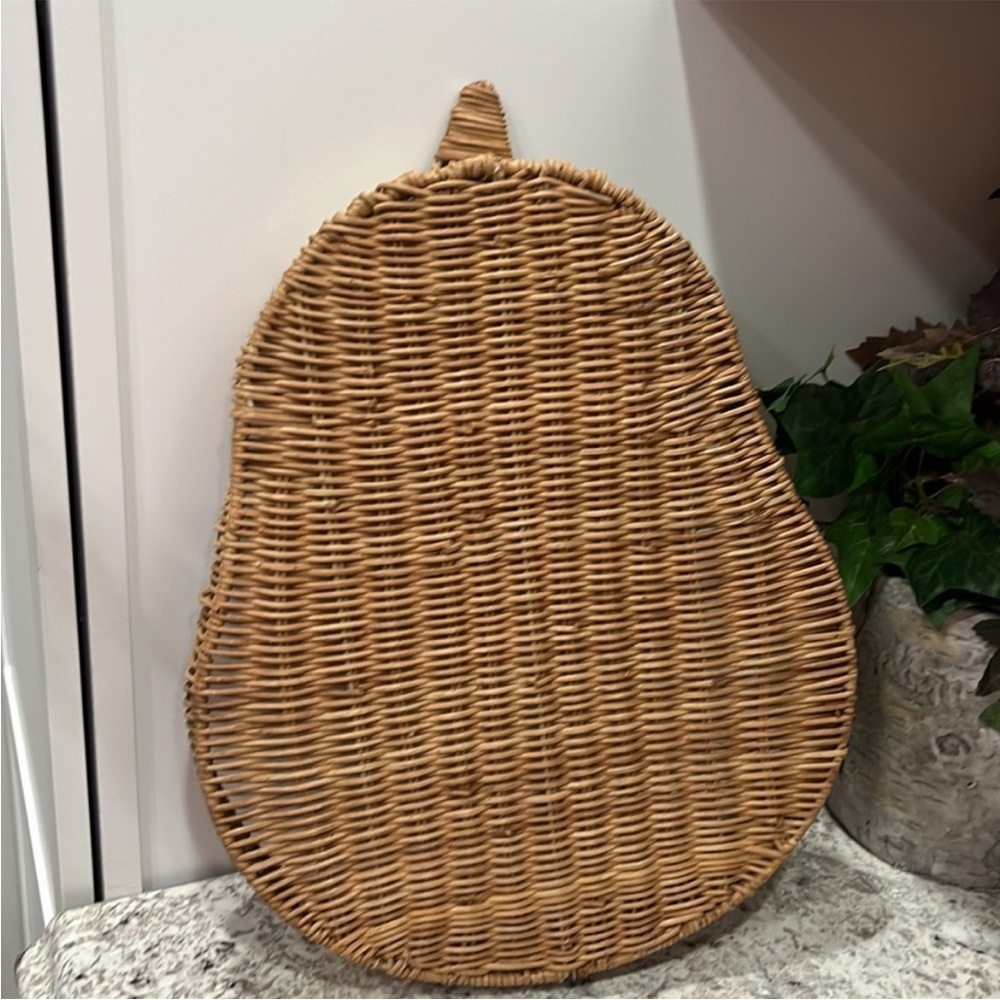 Pear Shaped Rattan Serving Tray πΏππΏ - Picture 6 of 10